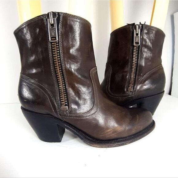 Frye Women's Leslie size 7,5 B Brown Leather Ankle Side Zip Booties Boots - Picture 7 of 15